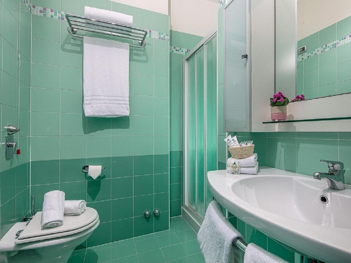 Hotel Medusa Splendid Lignano Sabbiadoro Bagian luar foto