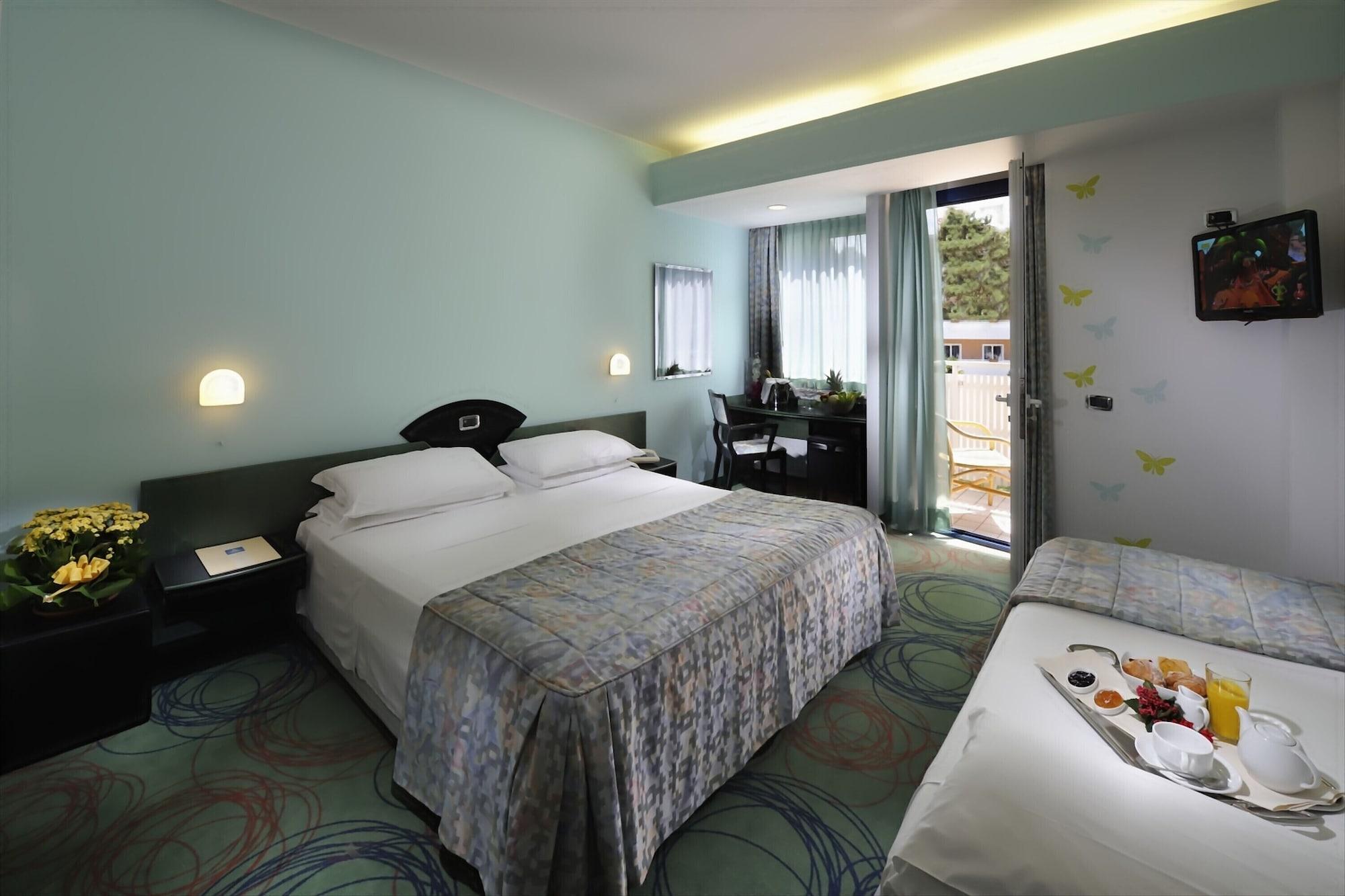 Hotel Medusa Splendid Lignano Sabbiadoro Bagian luar foto
