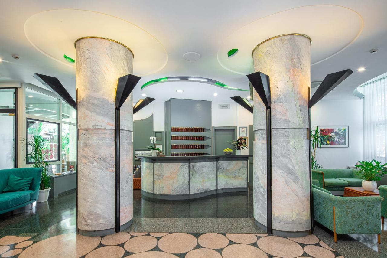 Hotel Medusa Splendid Lignano Sabbiadoro Bagian luar foto