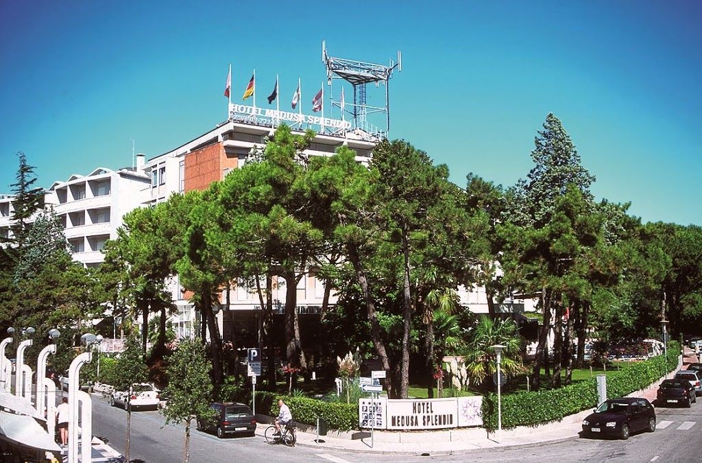 Hotel Medusa Splendid Lignano Sabbiadoro Bagian luar foto